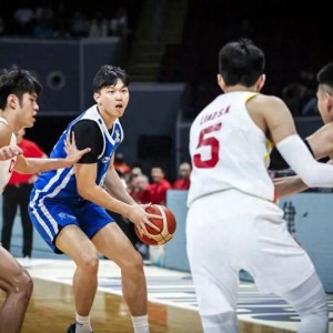 OB电竞-中国男篮两连胜背后：张镇麟表现低迷，国家队之路堪忧